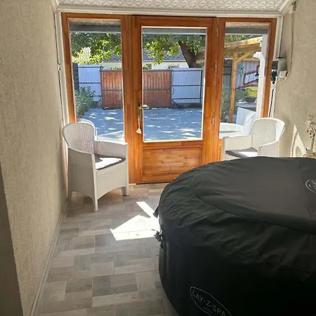 Jaki Apartment *